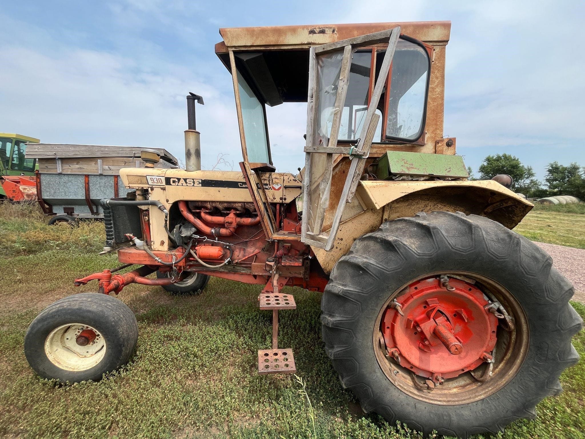 1965 Case 930 Equipment Image0