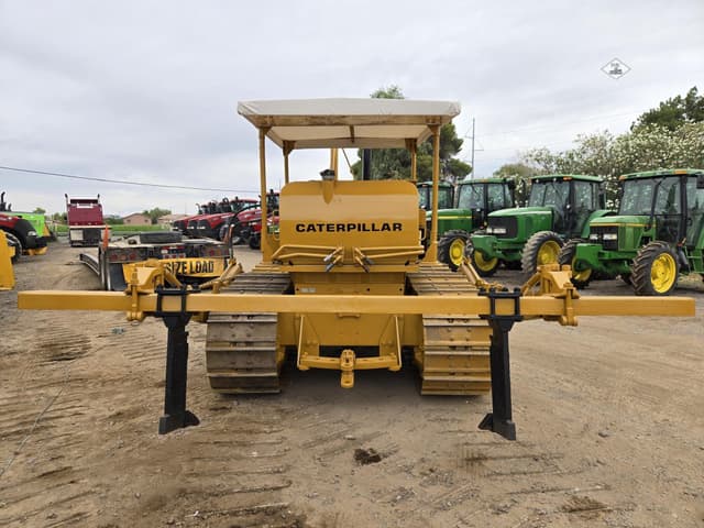 Image of Caterpillar D6C equipment image 3