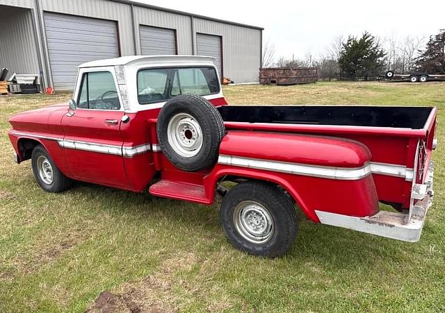 Image of Chevrolet C10 equipment image 3