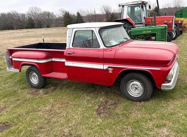 Image of Chevrolet C10 equipment image 2