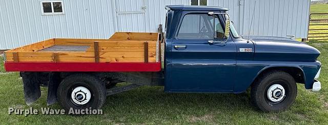 Image of Chevrolet C20 equipment image 3