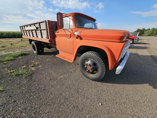 Image of Chevrolet C60 equipment image 2