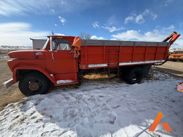 Image of Chevrolet C60 equipment image 1