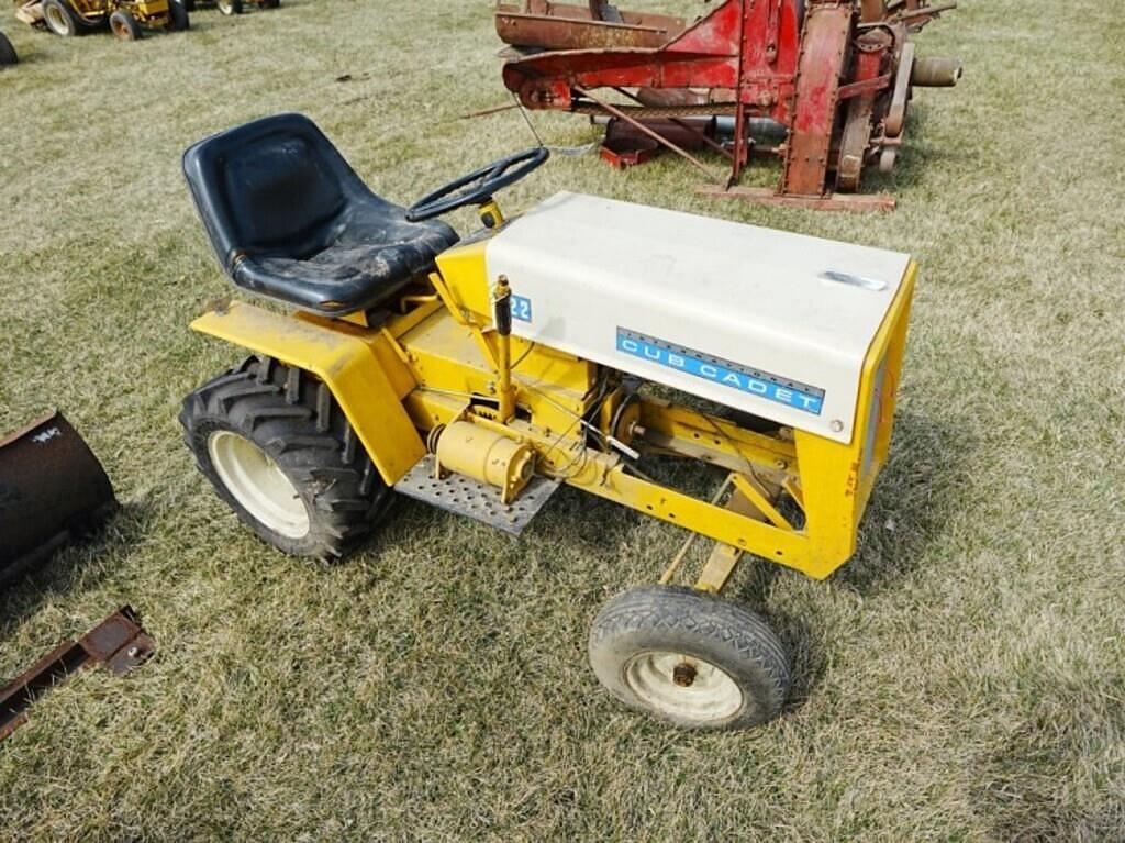 Image of Cub Cadet 122 Primary image