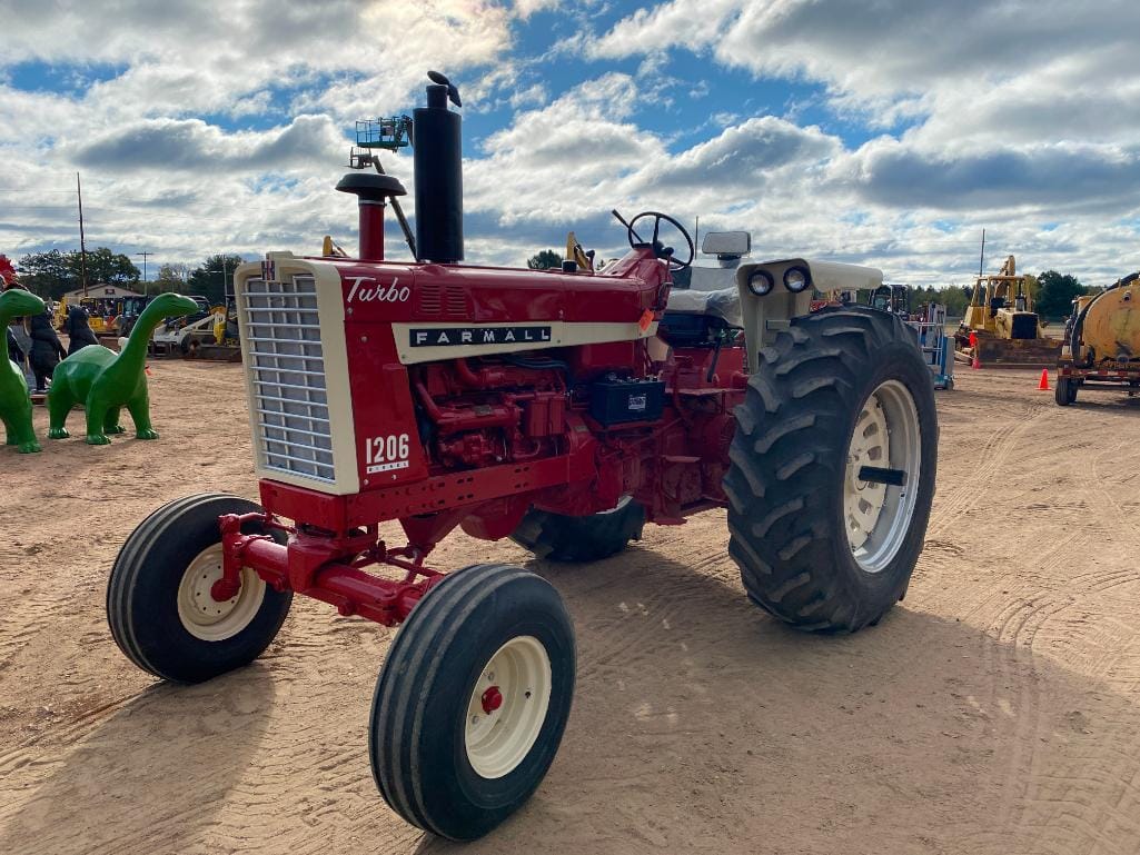 Main image International Harvester 1206