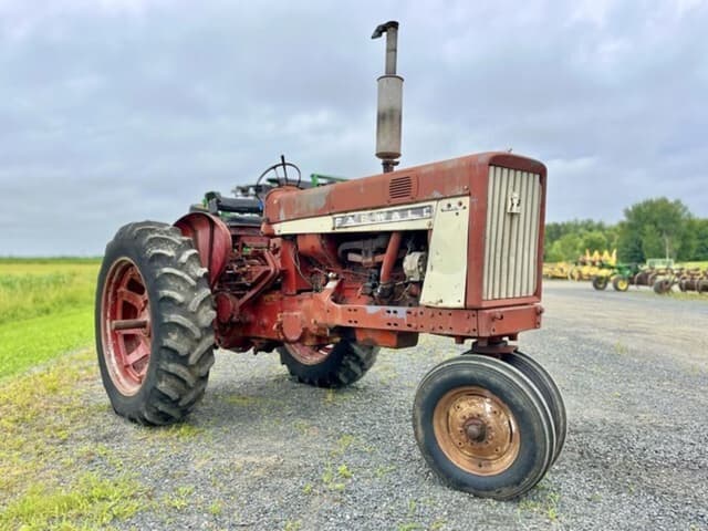 Image of Farmall 656 equipment image 1