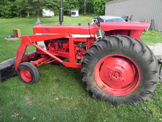 Image of Farmall 656 Primary image