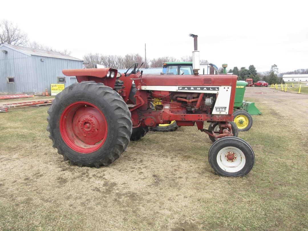 Image of Farmall 656 Primary image