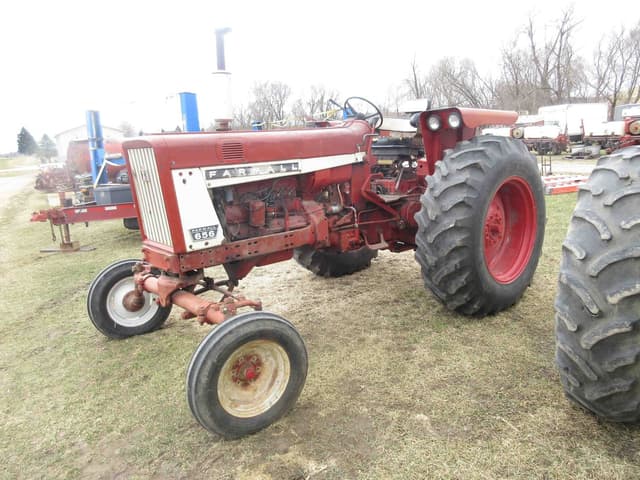 Image of Farmall 656 equipment image 1