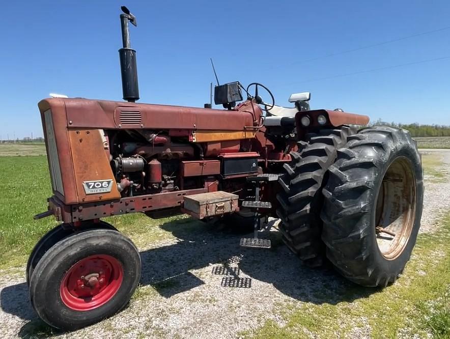 Image of Farmall 706 Primary image