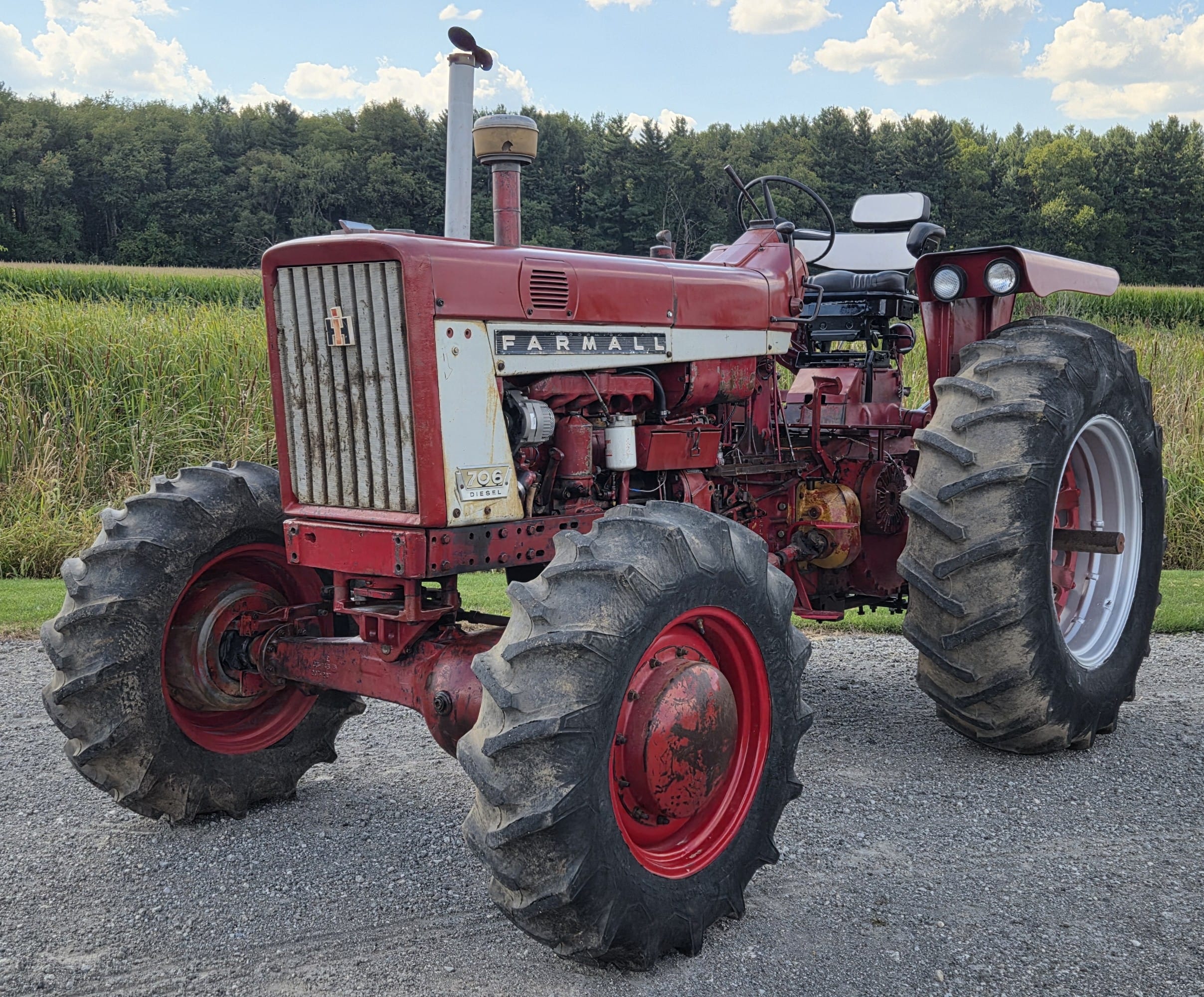1965 Farmall 706 Equipment Image0