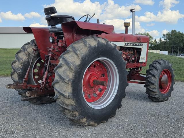 Image of Farmall 706 equipment image 4