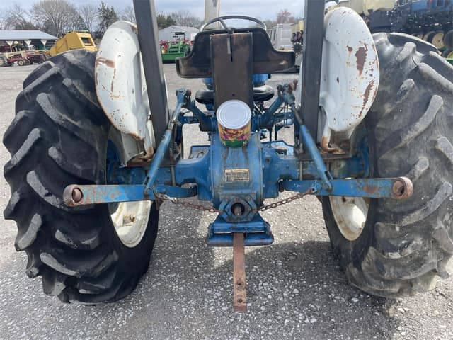 Image of Ford 3000 equipment image 4