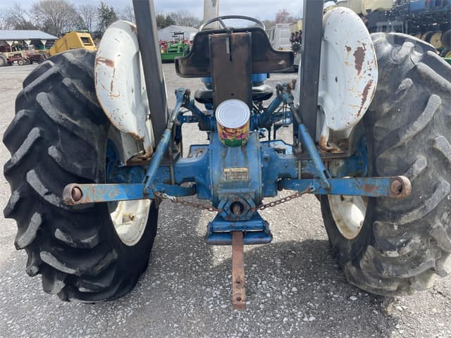Image of Ford 3000 equipment image 4