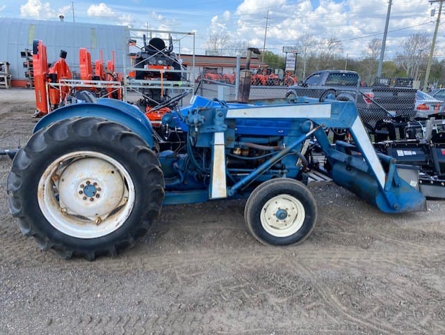 1965 Ford 3000 Equipment Image0