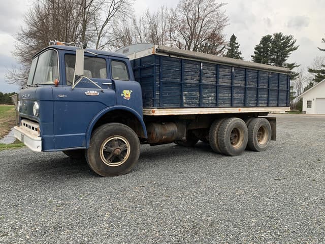 Image of Ford C750 equipment image 1