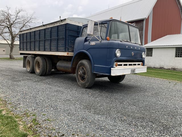 Image of Ford C750 equipment image 2