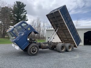 1965 Ford C750 Image