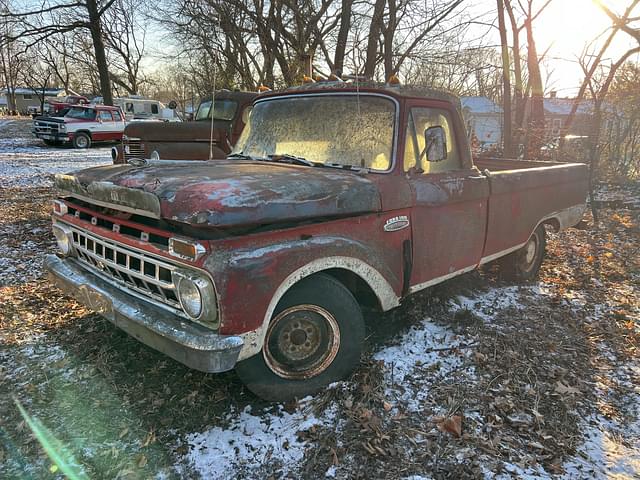 Image of Ford F-100 equipment image 1