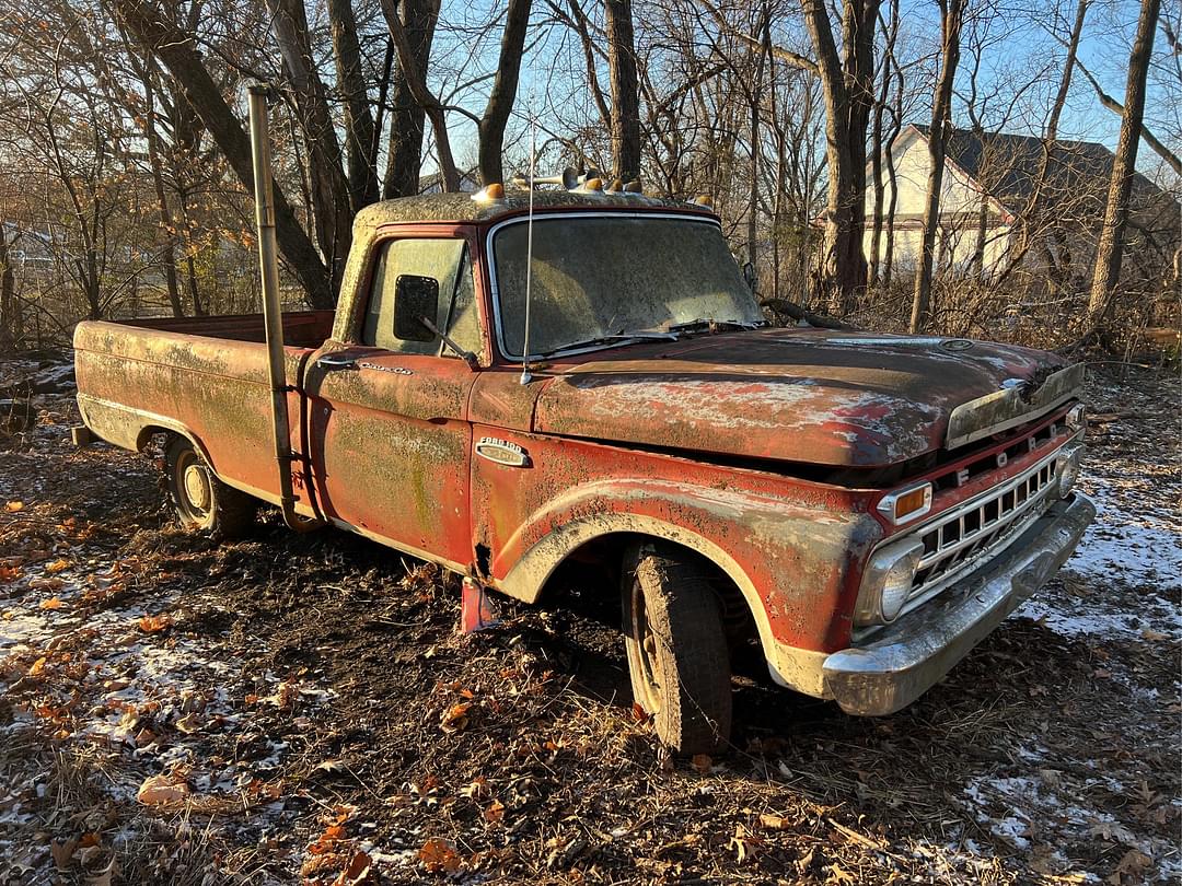 Image of Ford F-100 Primary image