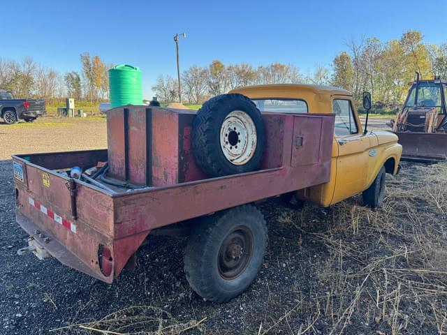 Image of Ford F-250 equipment image 4