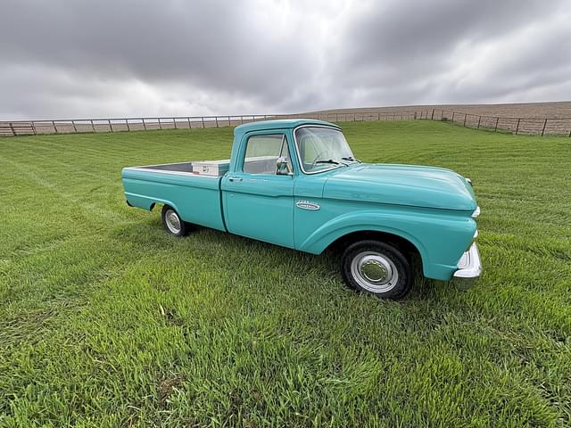 Image of Ford F-100 equipment image 2