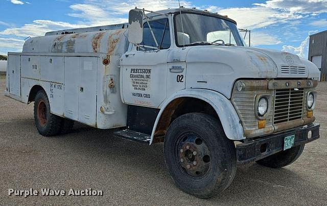 Image of Ford F-600 equipment image 2