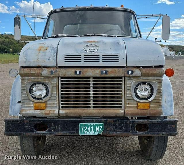 Image of Ford F-600 equipment image 1