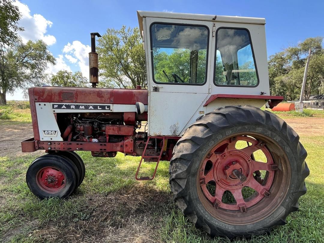 Image of Case IH 656 Primary image