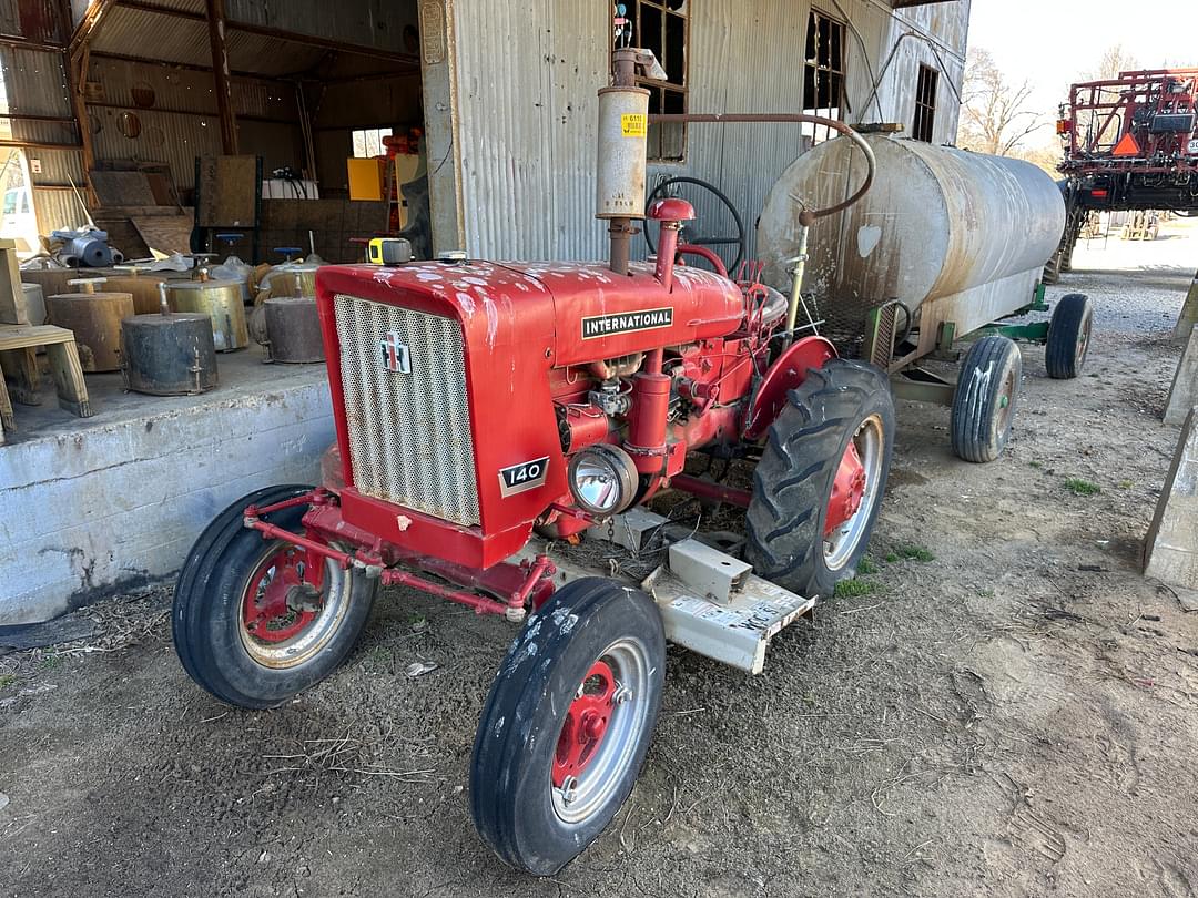 Image of International Harvester 140 Primary image