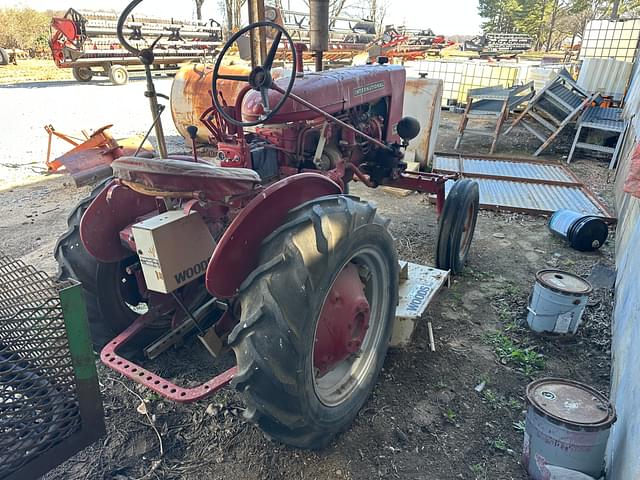 Image of International Harvester 140 equipment image 2