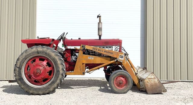 Image of International Harvester 656 equipment image 3