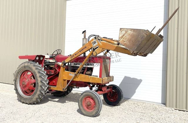 Image of International Harvester 656 equipment image 1