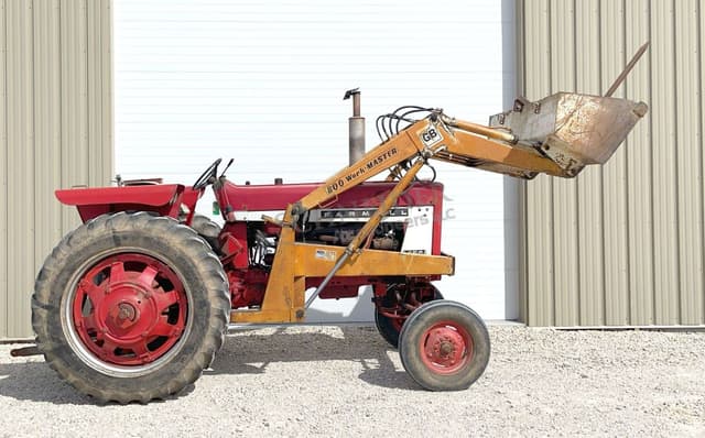 Image of International Harvester 656 equipment image 4