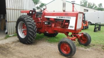 Main image Farmall 706
