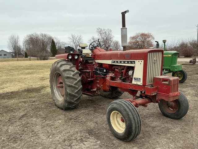 Image of International Harvester 706 equipment image 3