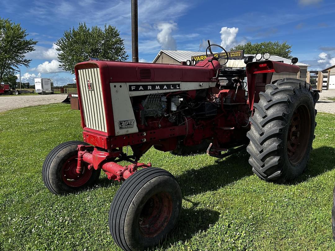 Image of International Harvester 706 Primary image