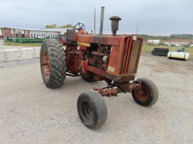 Image of International Harvester 806 equipment image 3