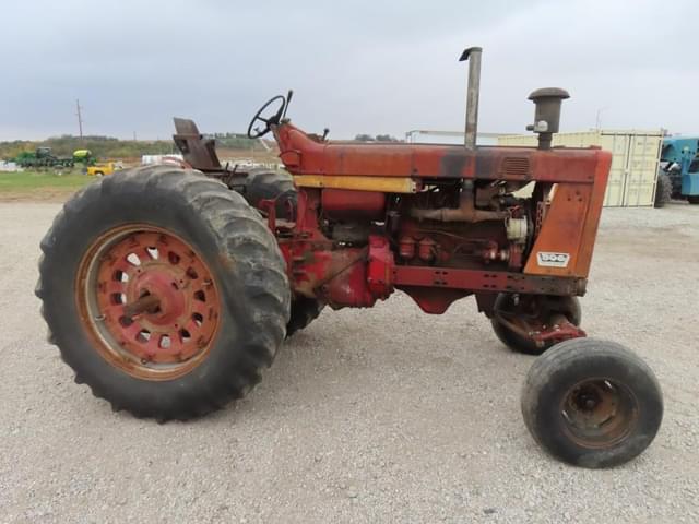 Image of International Harvester 806 equipment image 4