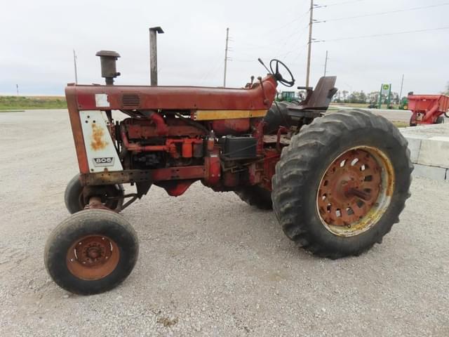Image of International Harvester 806 equipment image 1