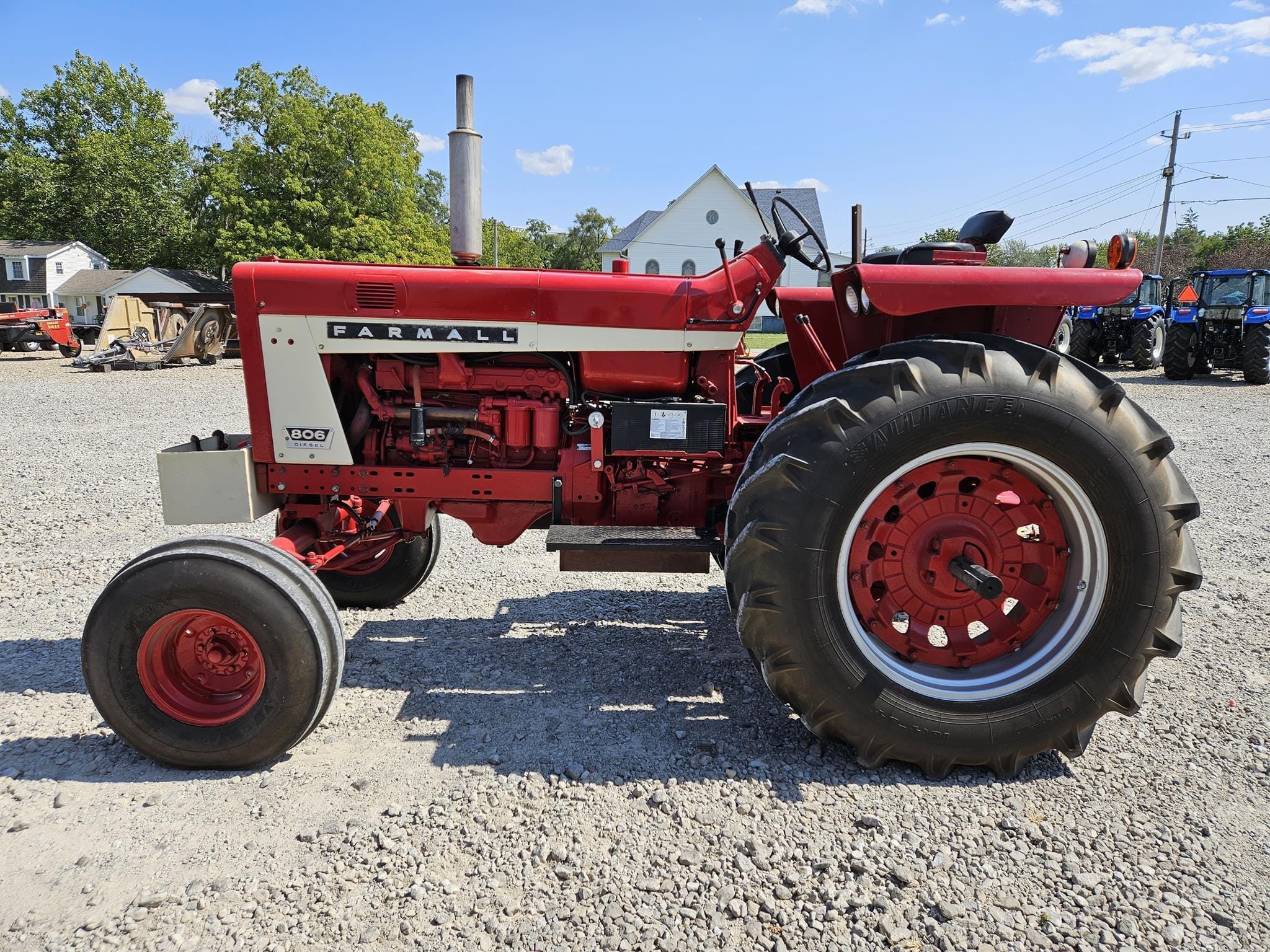 Main image International Harvester 806