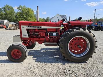 Main image International Harvester 806