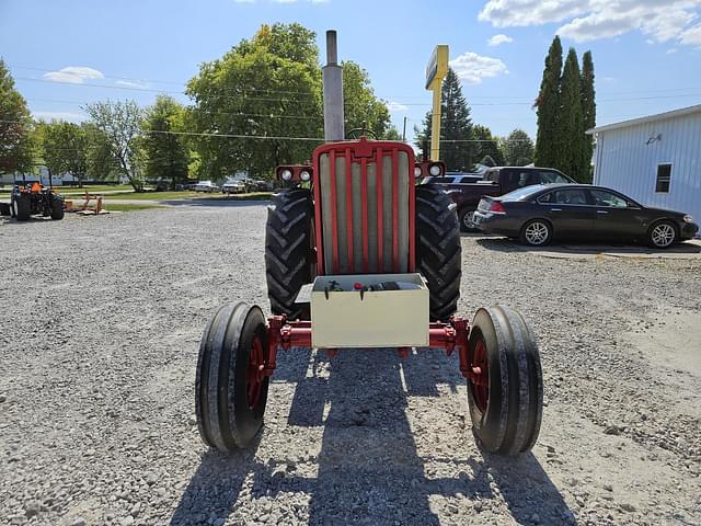 Image of International Harvester 806 equipment image 3