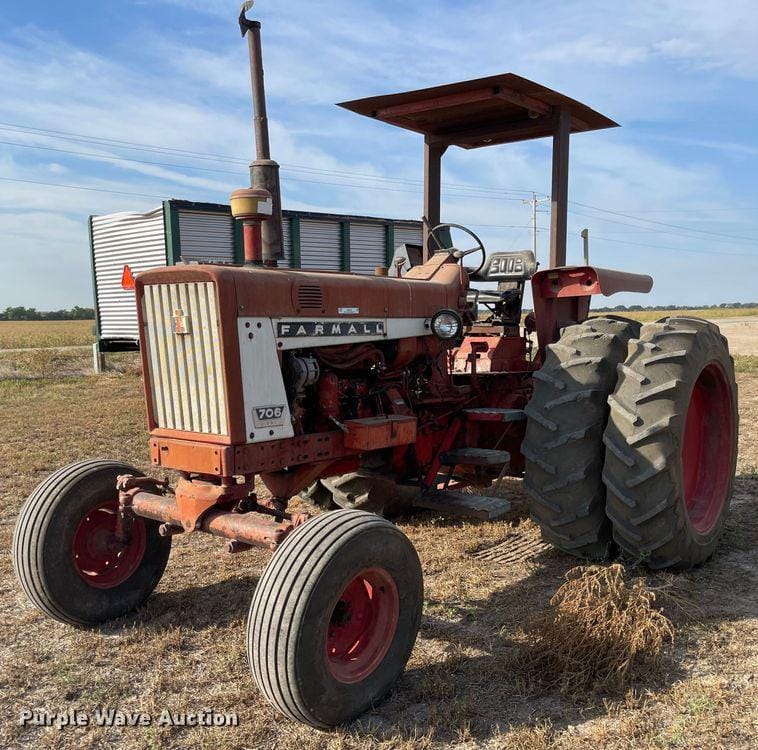 Main image International Harvester 706