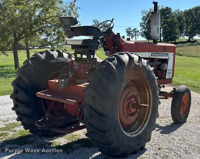 Image of International Harvester 806 equipment image 4
