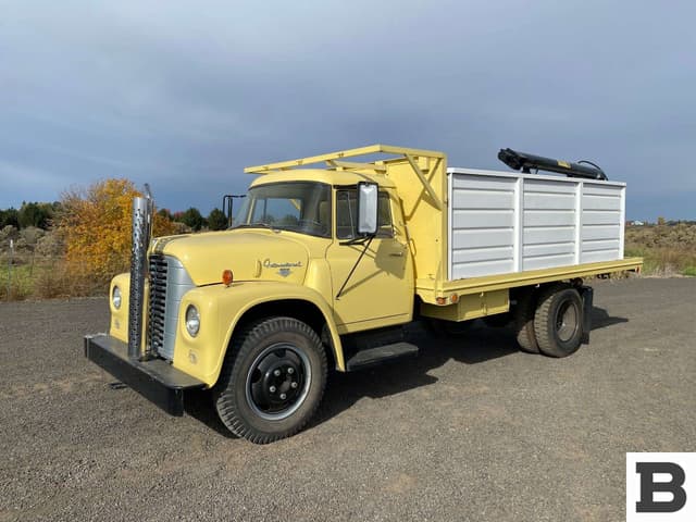 Image of International Loadstar 1600 equipment image 1