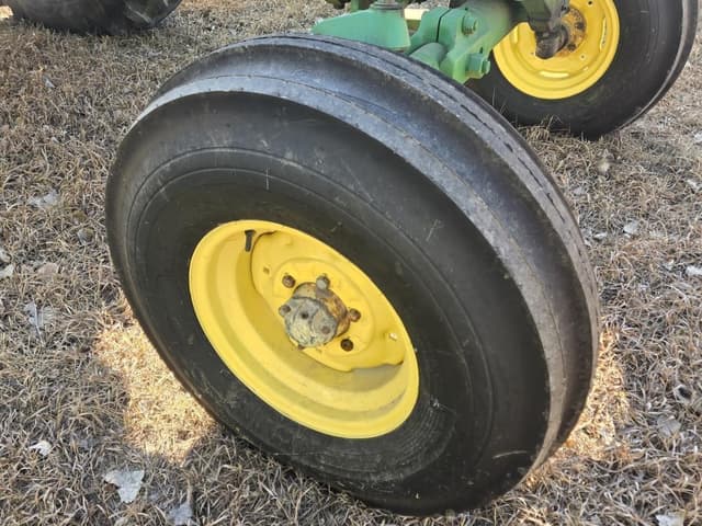 Image of John Deere 4020 equipment image 3