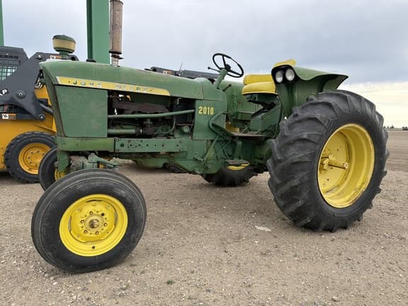 Image of John Deere 2010 Primary image