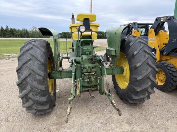 Image of John Deere 2010 equipment image 2