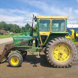Image of John Deere 3020 equipment image 2